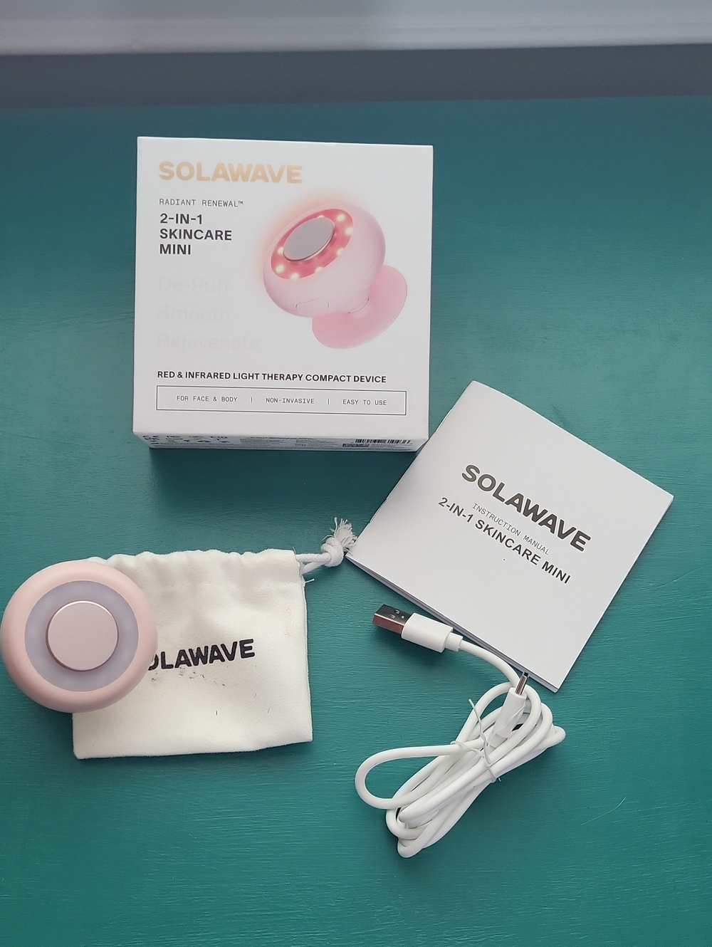 SOLOWAVE 2-in-1 Skincare Mini - Pink